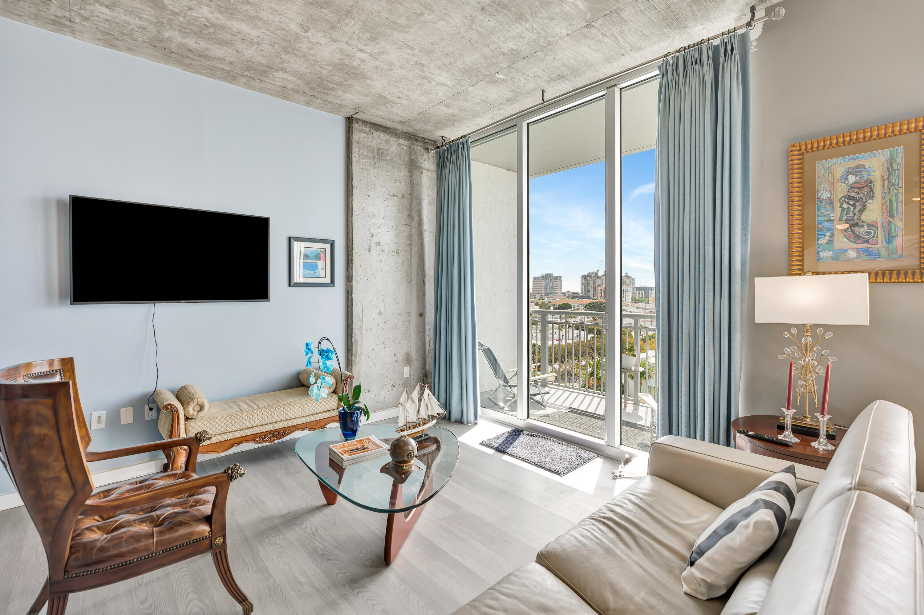 300 S Australian Avenue 1114