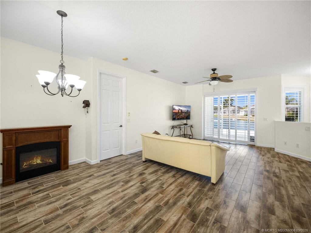 Hammock Lakes Ph I - Residential Lease