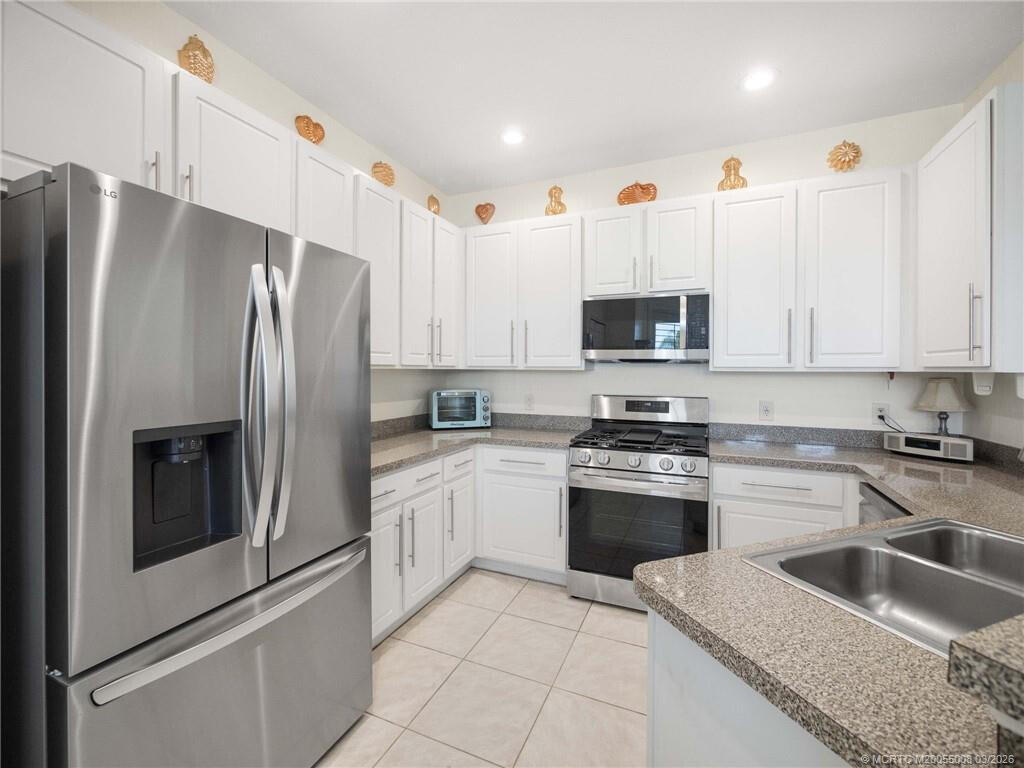 Hammock Lakes Ph I - Residential Lease