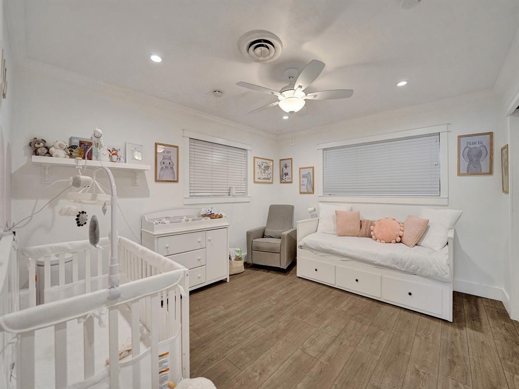 HOLLYWOOD HILLS - Residential Lease