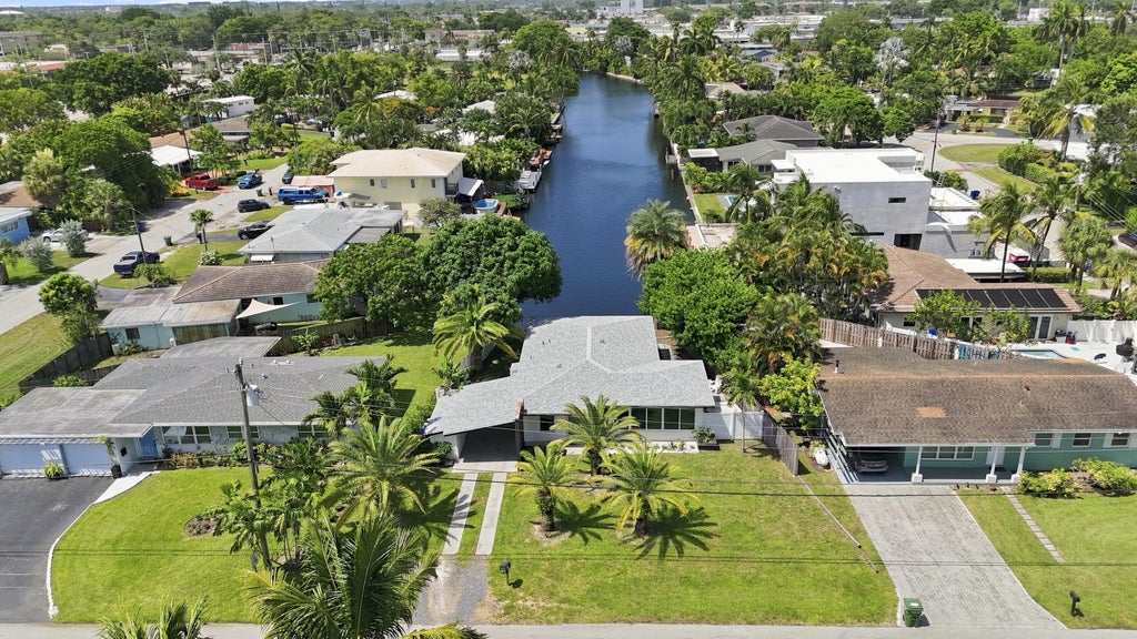 Photo of 35 NE 29th Street, Wilton Manors, FL 33334 (MLS # B26065714)