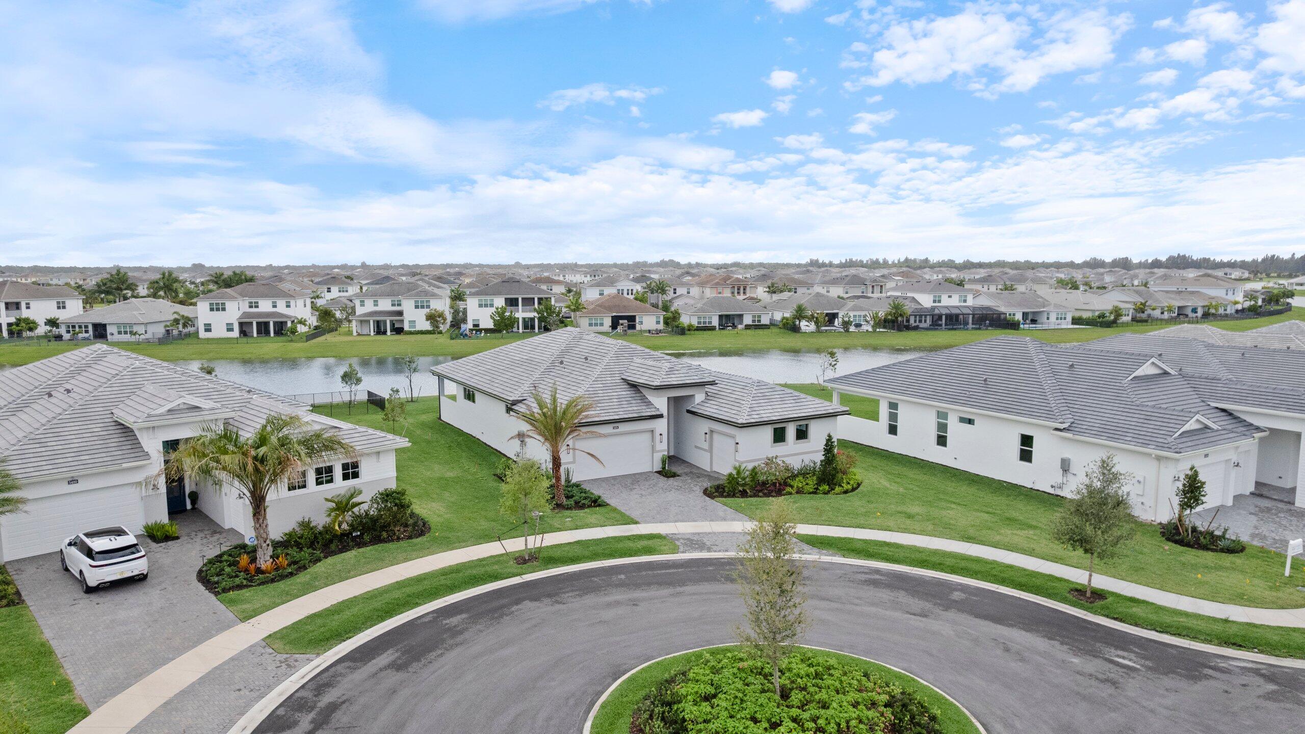 CRESSWIND PALM BEACH - Residential