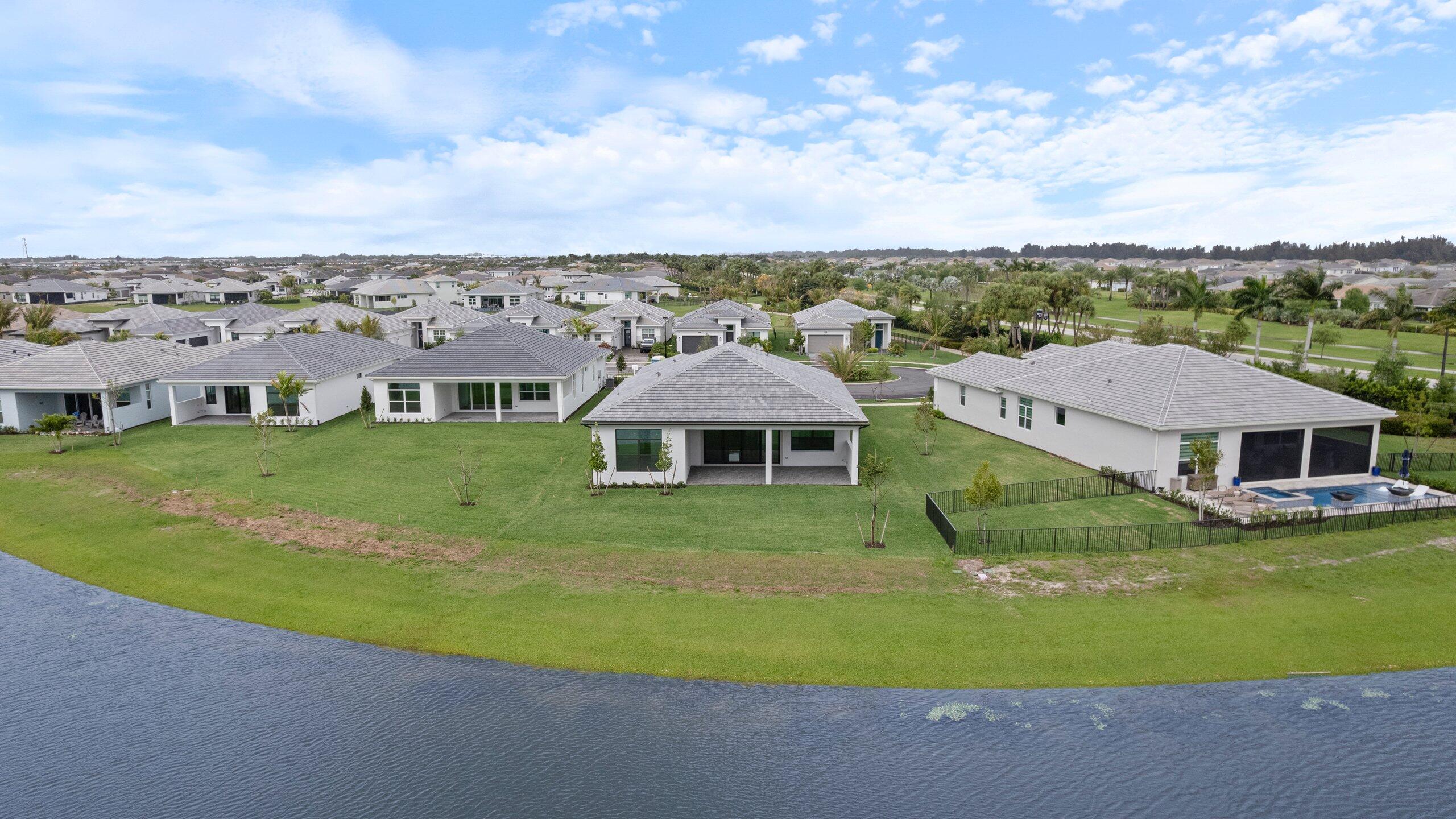 CRESSWIND PALM BEACH - Residential