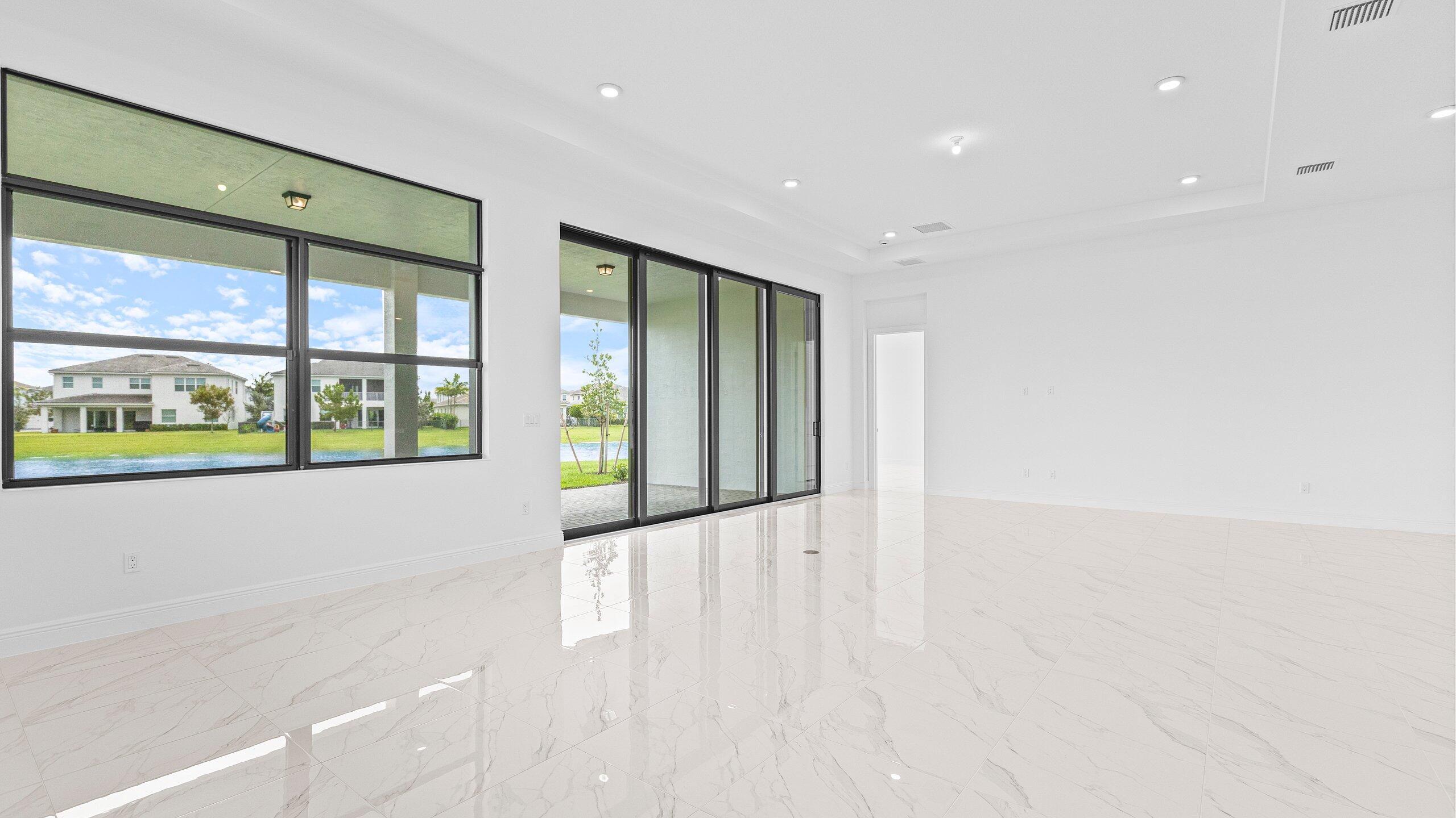 CRESSWIND PALM BEACH - Residential