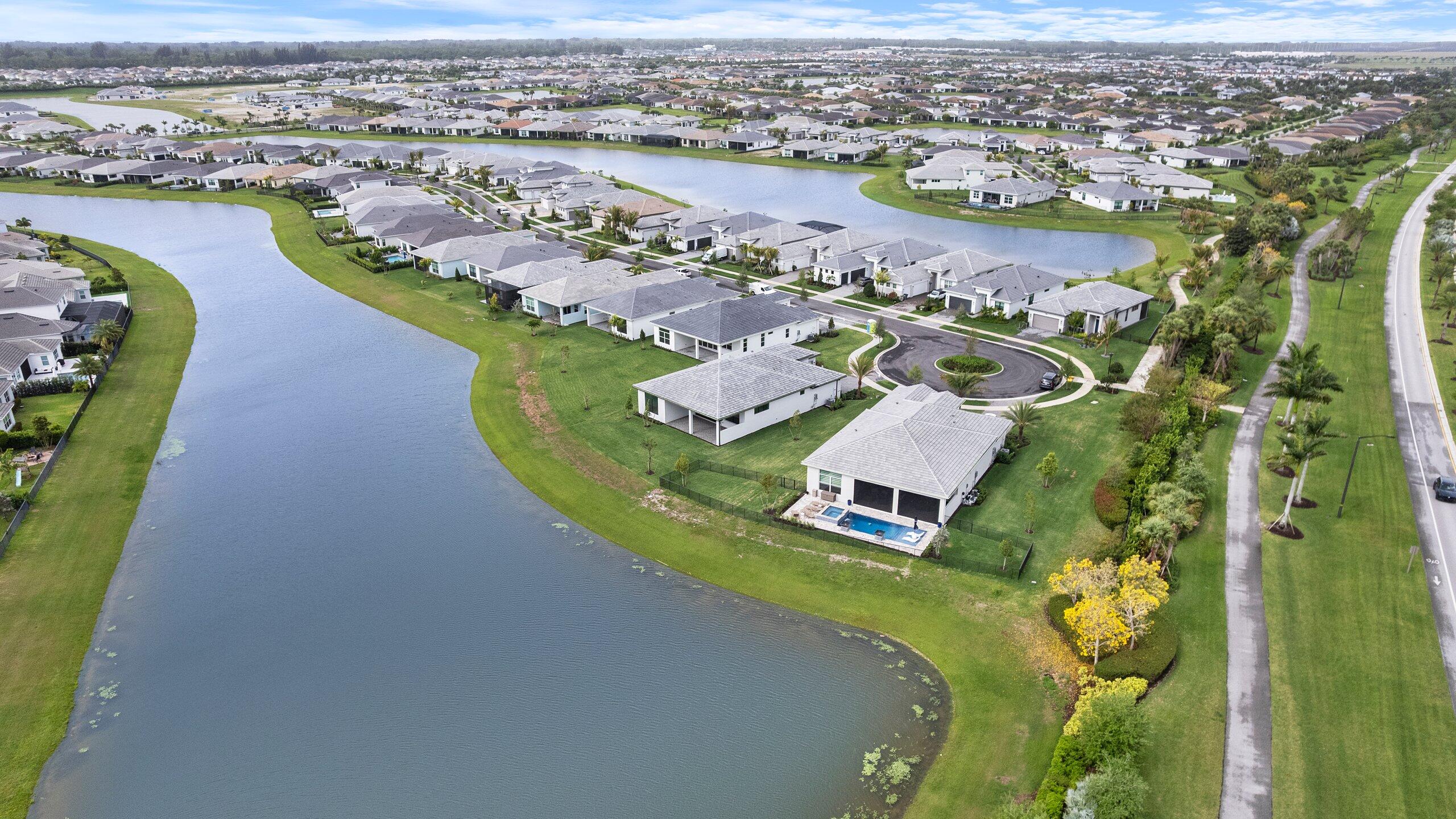 CRESSWIND PALM BEACH - Residential