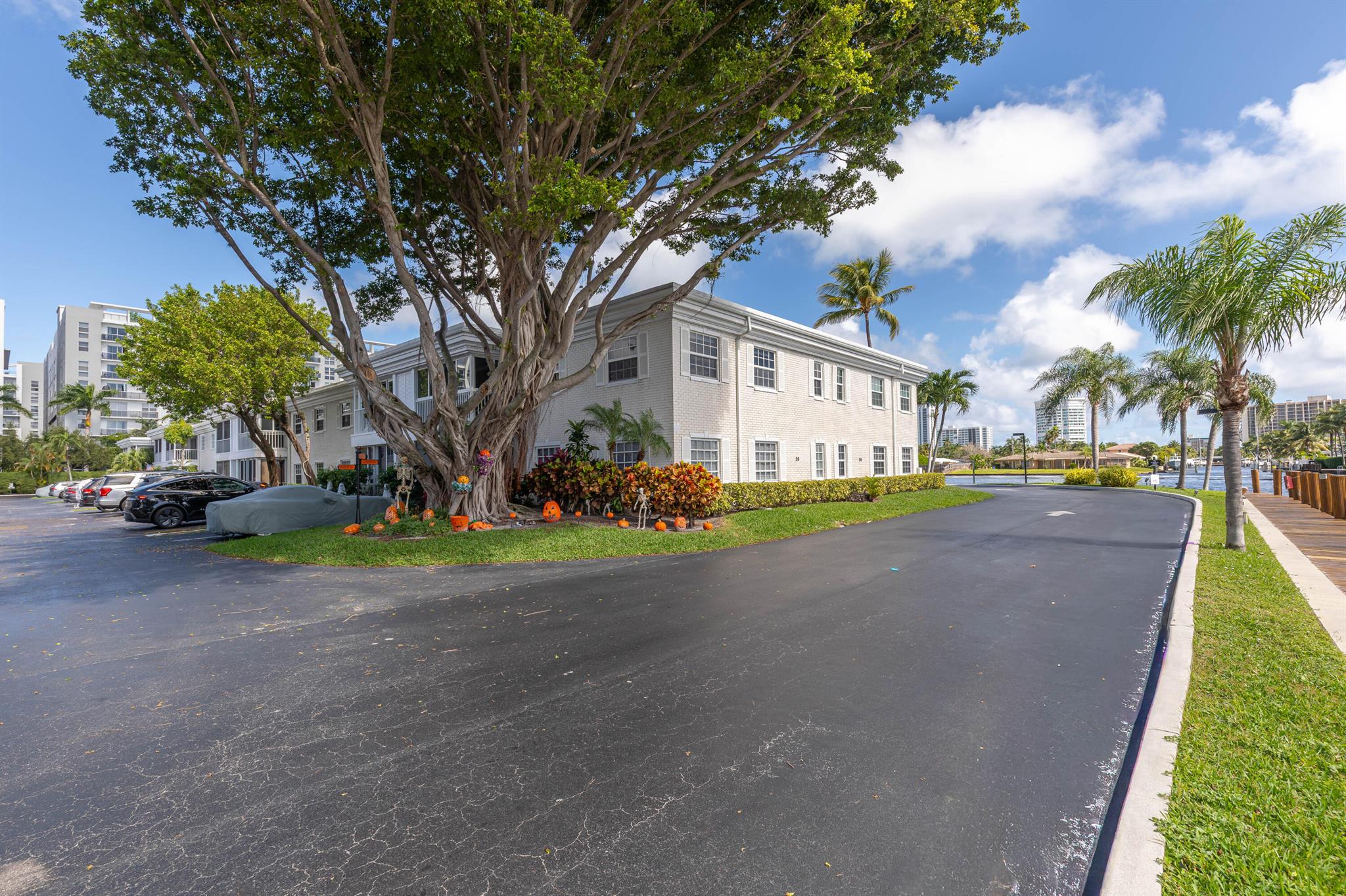 Bay Colony Club - Residential Lease