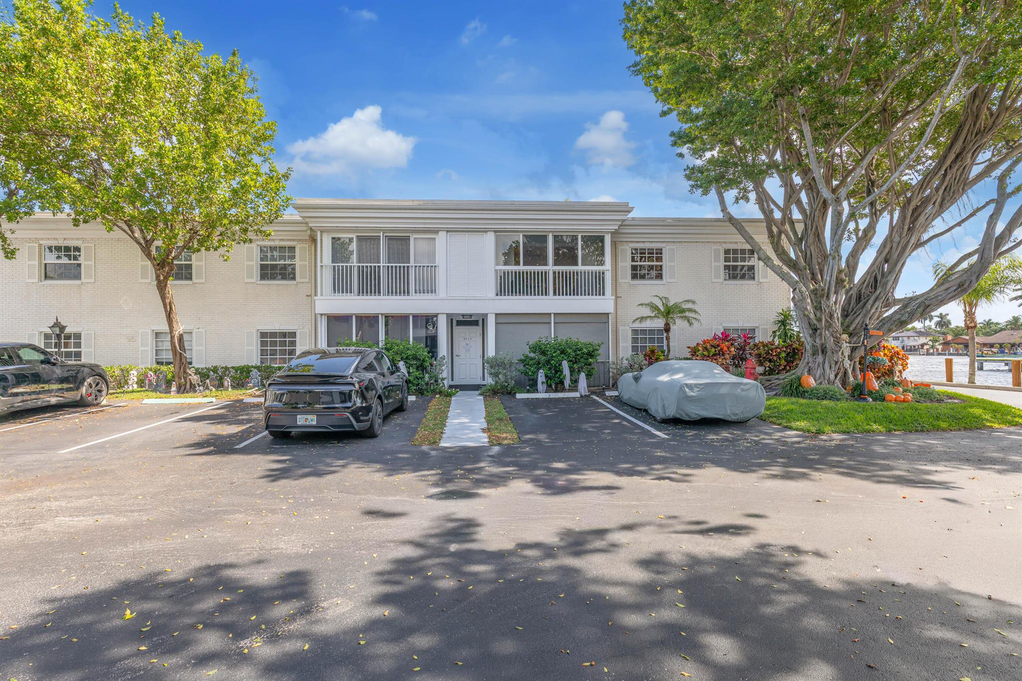 Bay Colony Club - Residential Lease