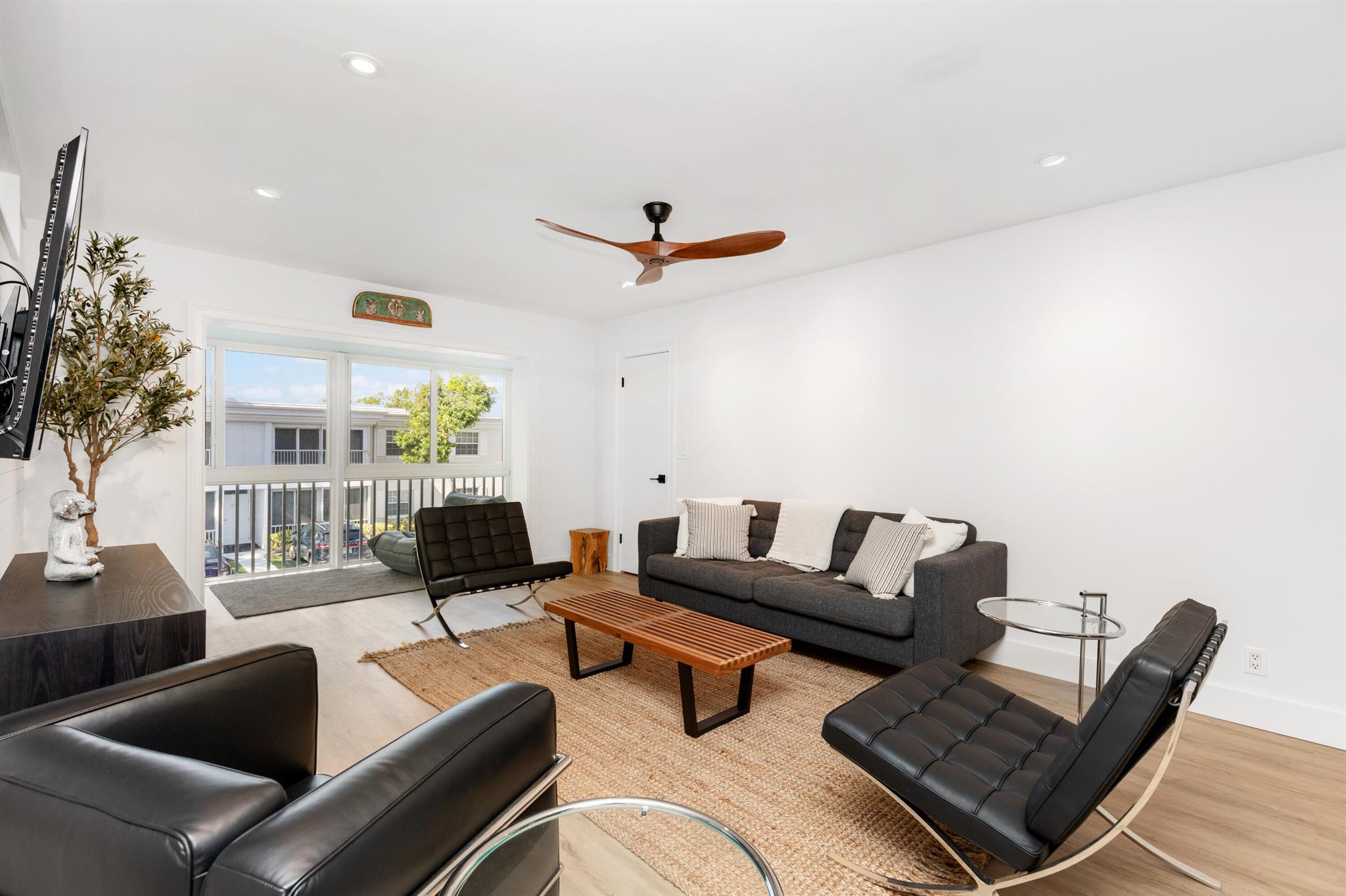 Bay Colony Club - Residential Lease