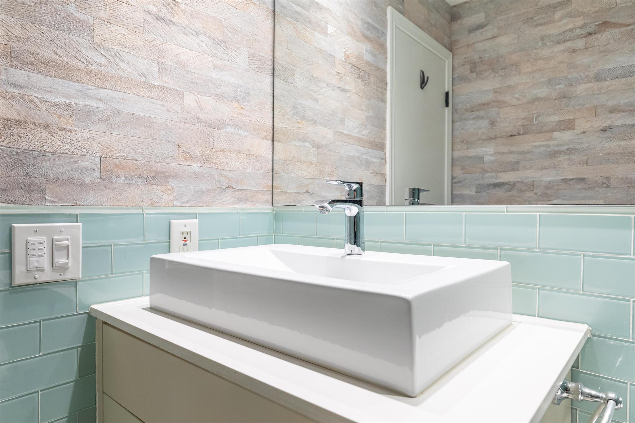 Bay Colony Club - Residential Lease