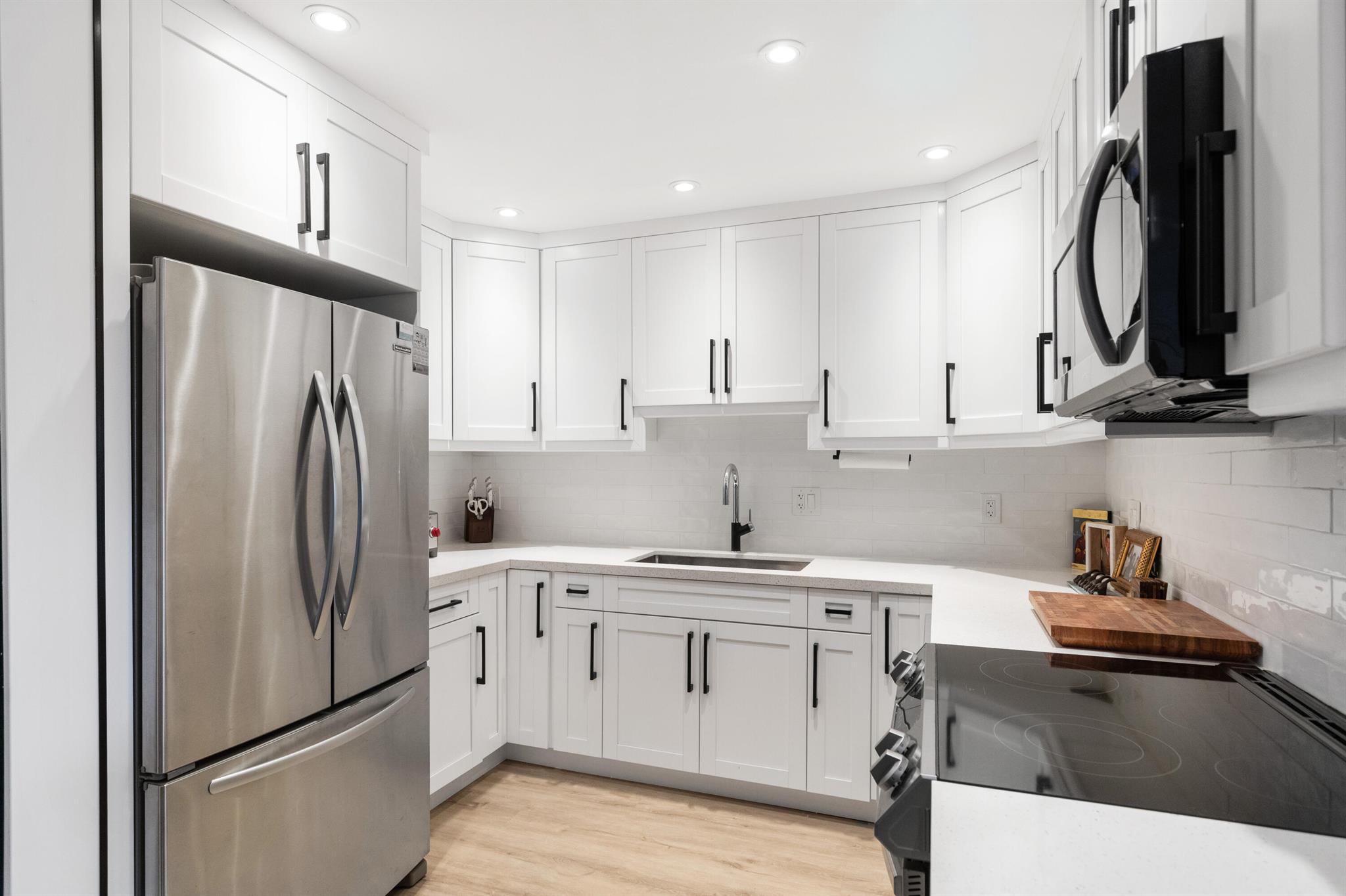 Bay Colony Club - Residential Lease