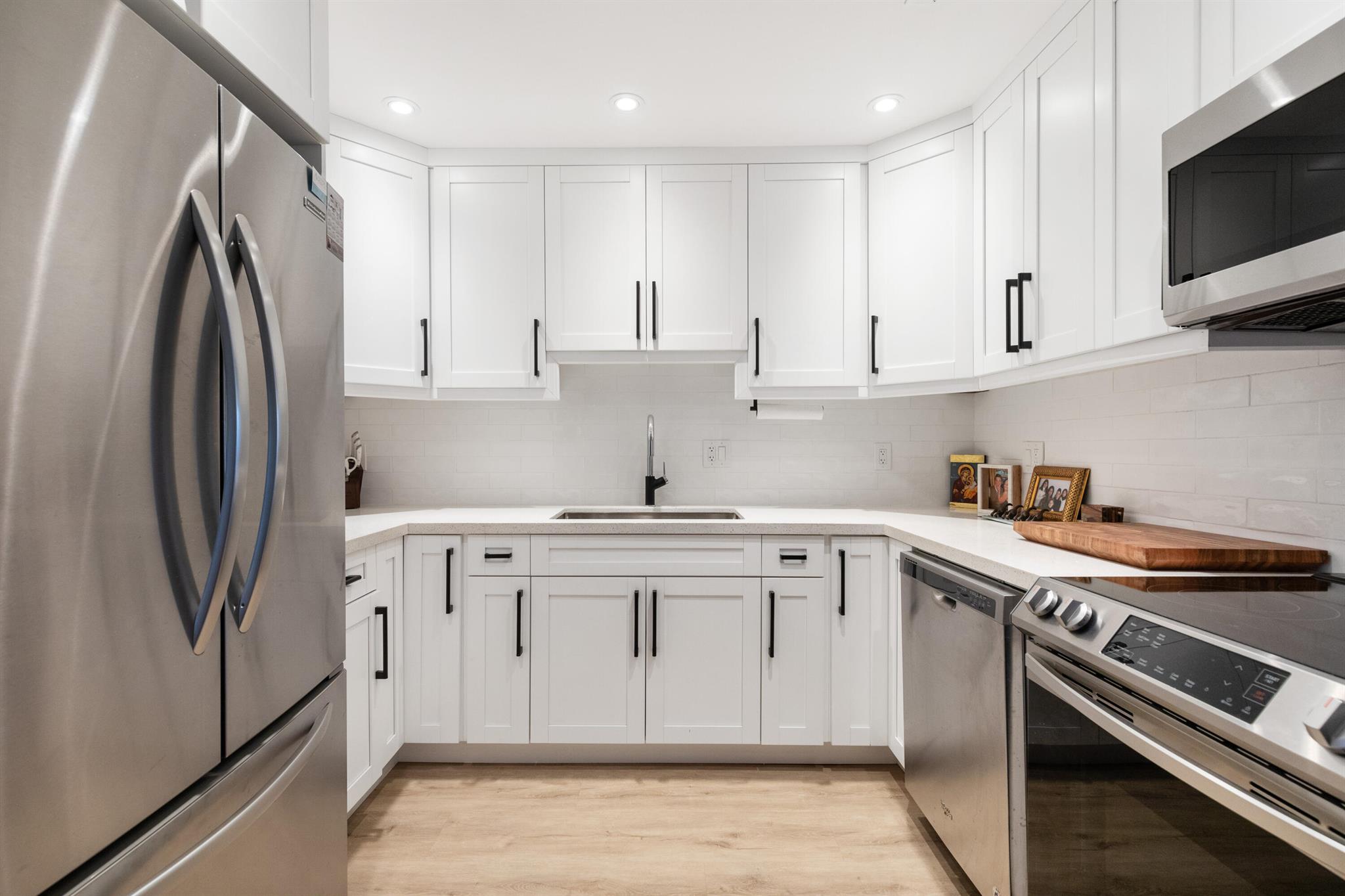 Bay Colony Club - Residential Lease