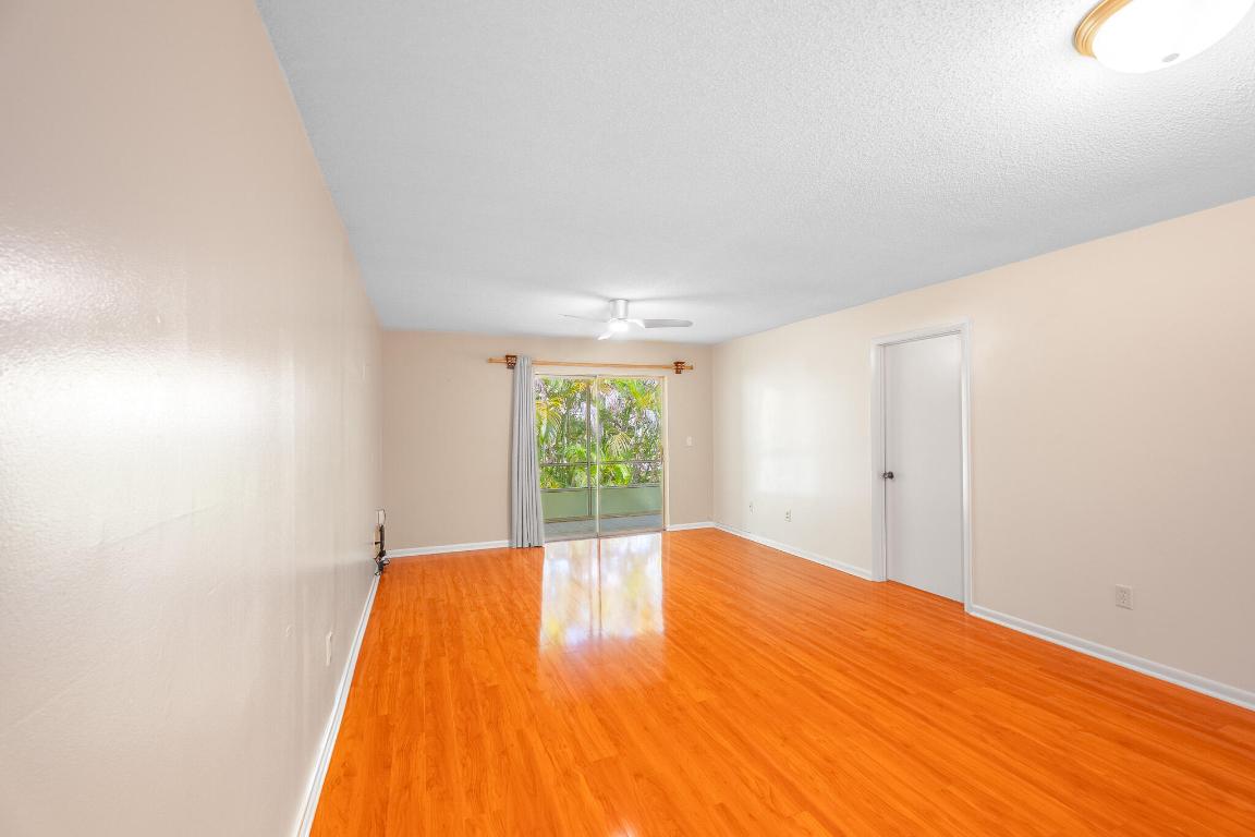 KING MOUNTAIN CONDO (AKA MONTEREY YACHT & COUNTRY - Residential