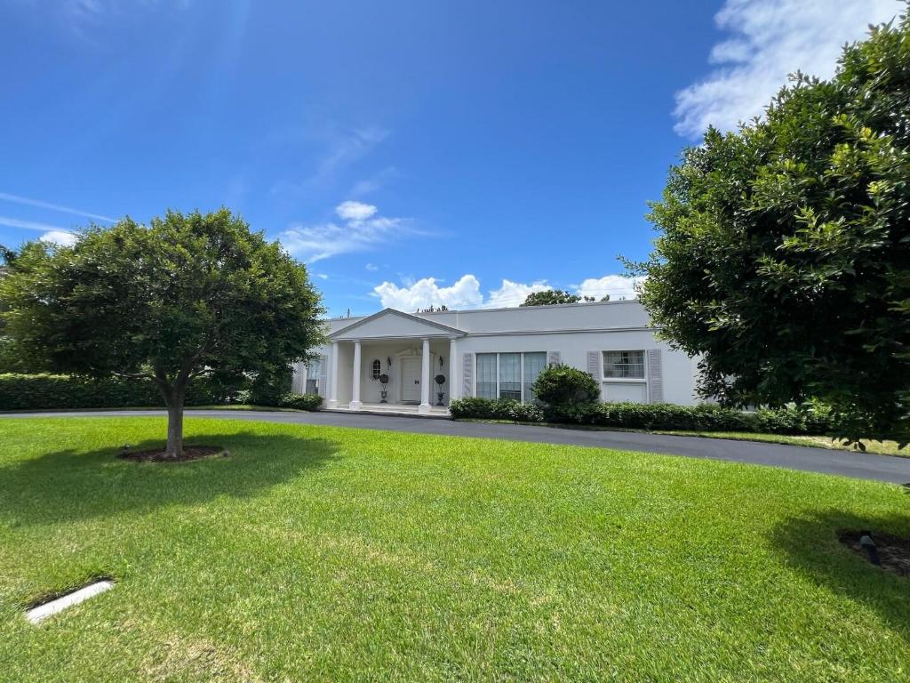 WELLS CIRCLE REPLAT PB26P244 & PB28P52 - Land