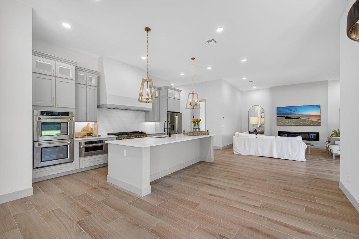 Heritage Oaks - Residential