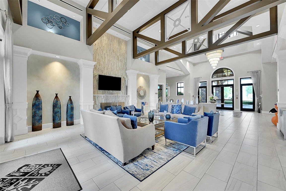 Parkland Royale 182-60 B - Residential