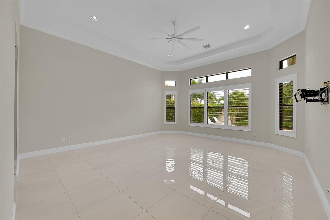 Parkland Royale 182-60 B - Residential