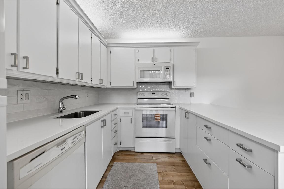 SANDALWOOD ESTATES - Residential