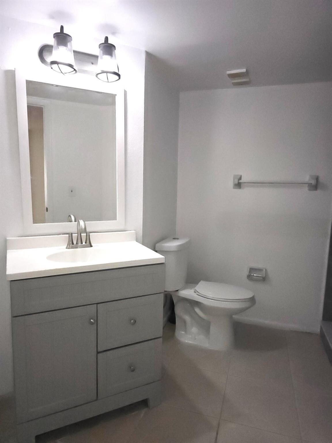 MIDPORT PLACE I, A CONDOM - Residential Lease