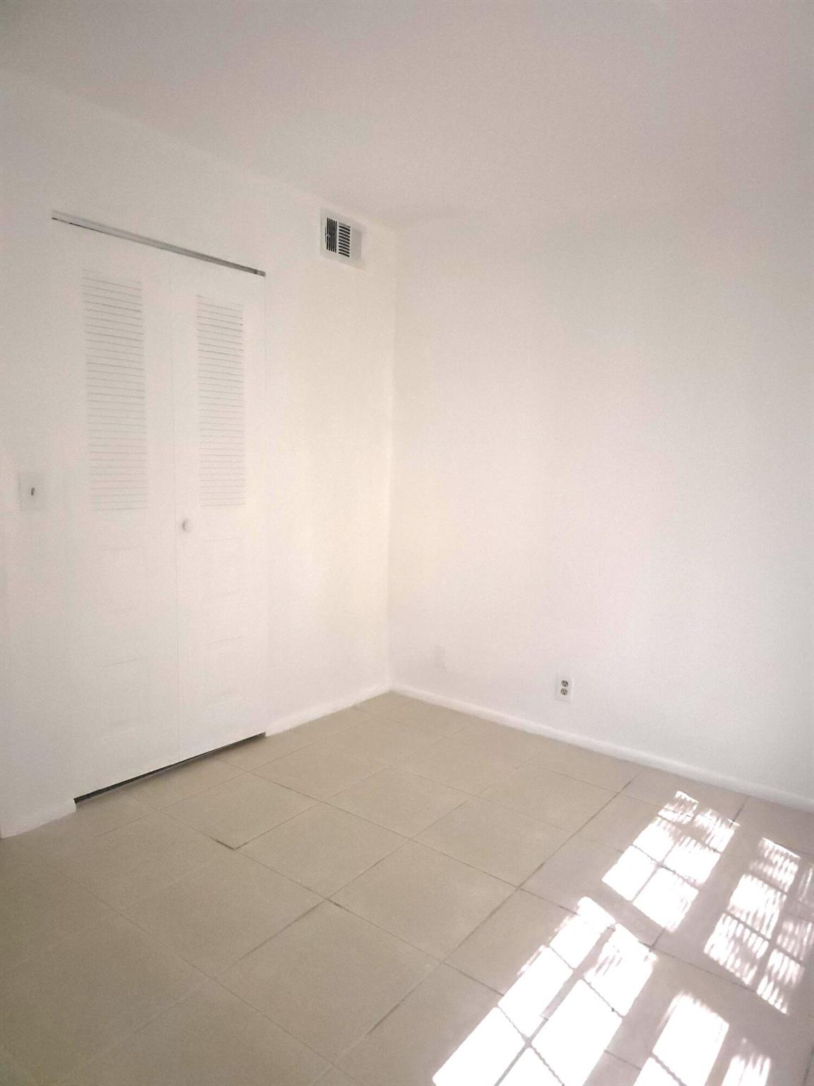 MIDPORT PLACE I, A CONDOM - Residential Lease