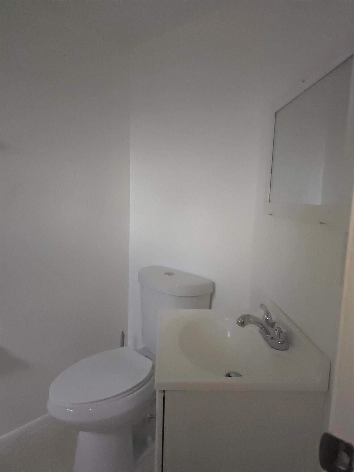 MIDPORT PLACE I, A CONDOM - Residential Lease