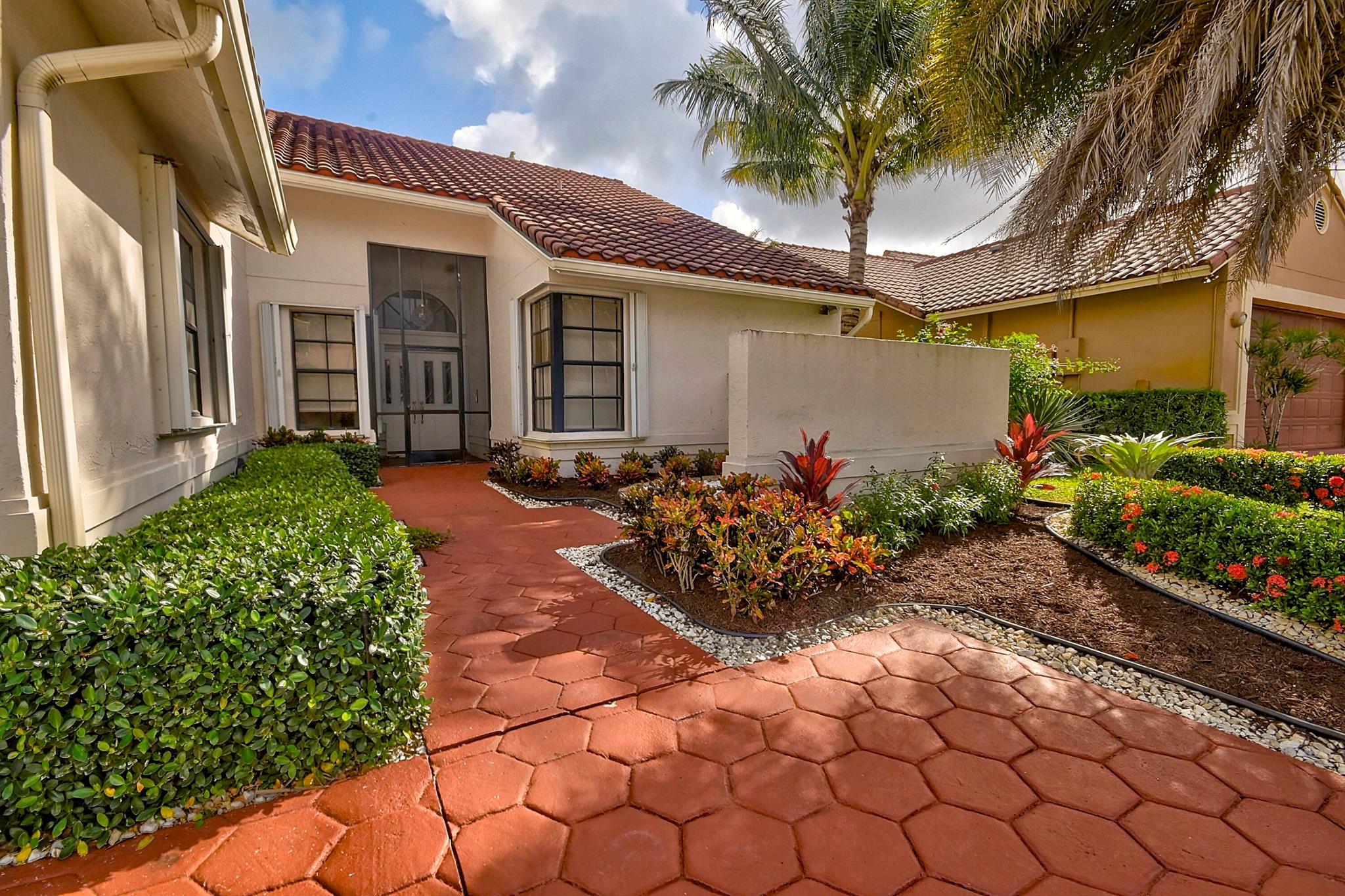 BOCA GREENS - Residential