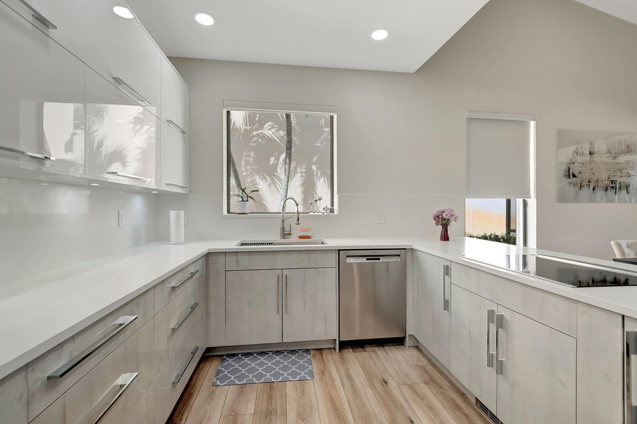 BOCA GREENS - Residential