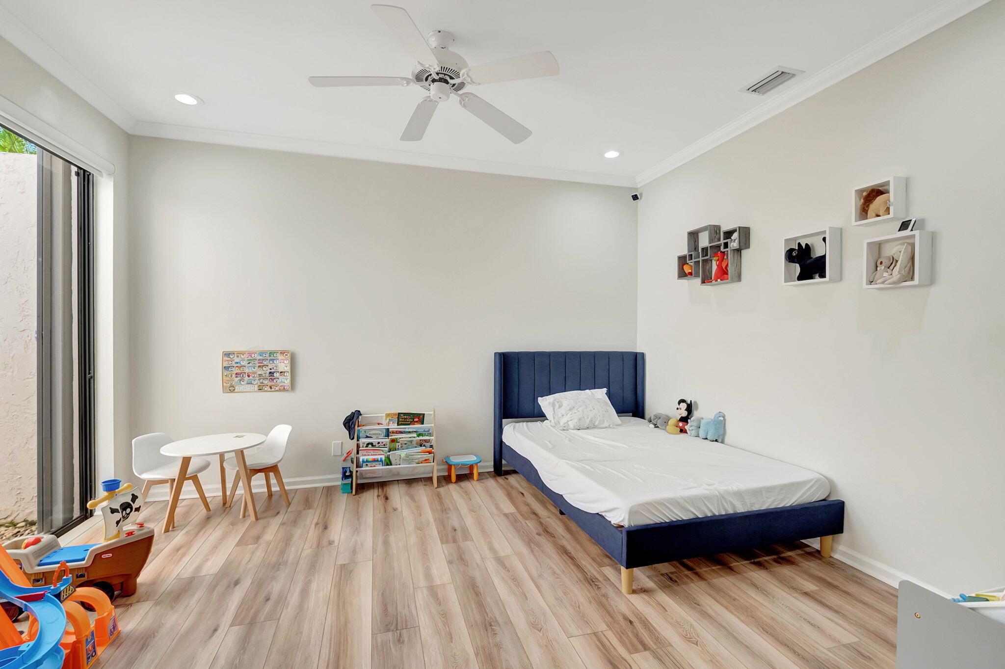 BOCA GREENS - Residential