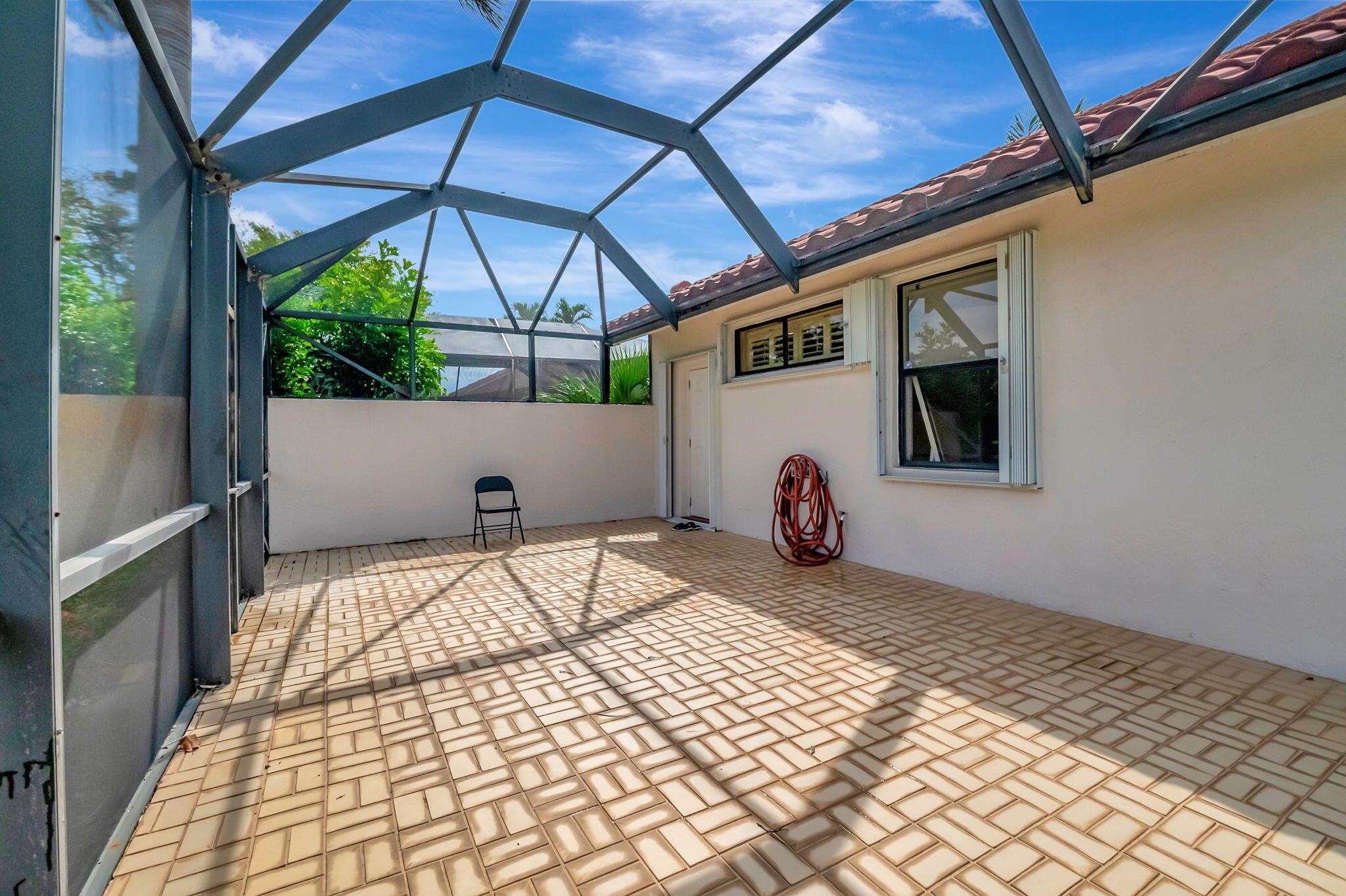 BOCA GREENS - Residential