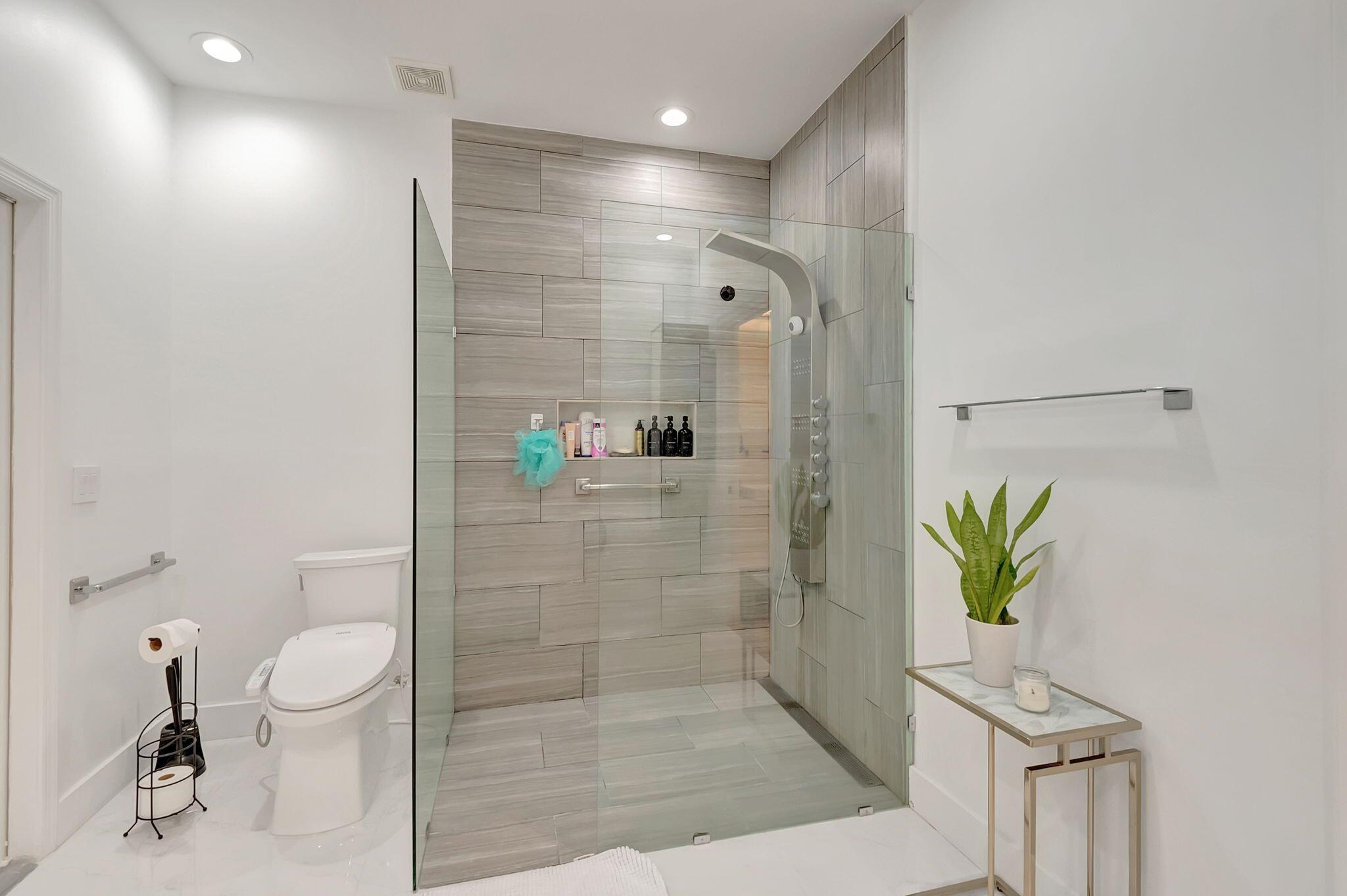 BOCA GREENS - Residential