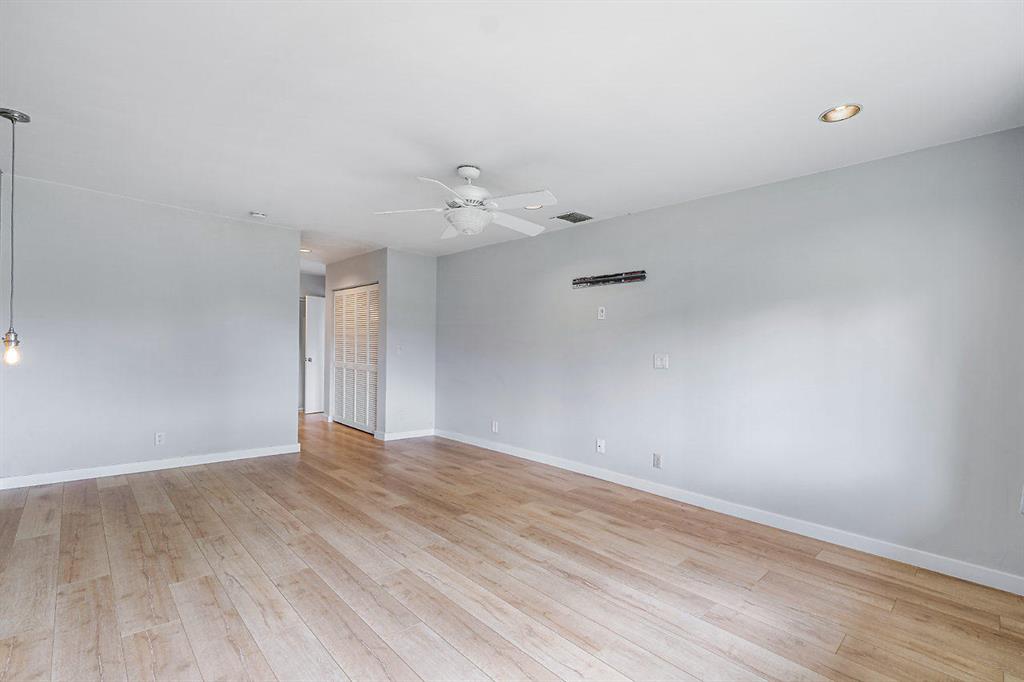 EASTGATE AT HUNTERS RUN CONDO - Residential