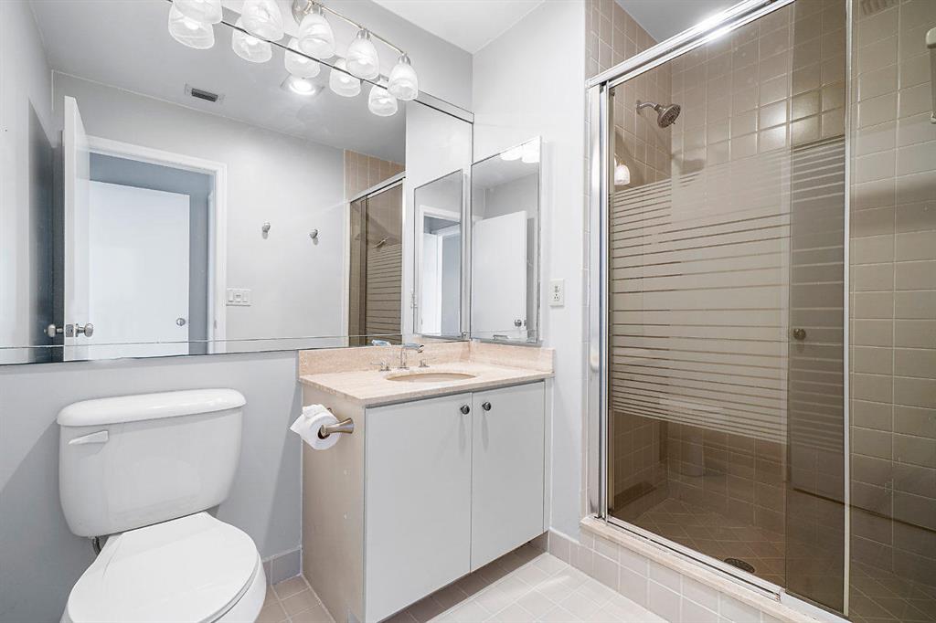 EASTGATE AT HUNTERS RUN CONDO - Residential