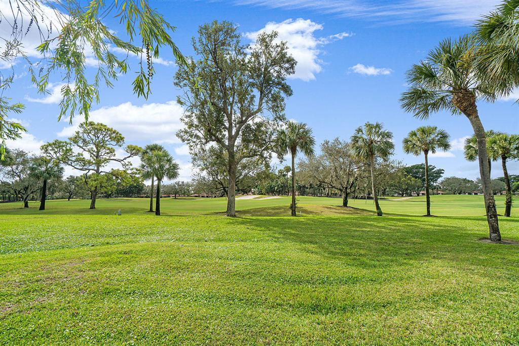 EASTGATE AT HUNTERS RUN CONDO - Residential