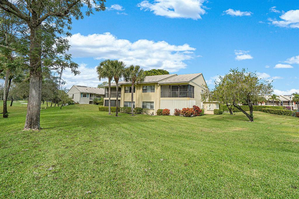 EASTGATE AT HUNTERS RUN CONDO - Residential