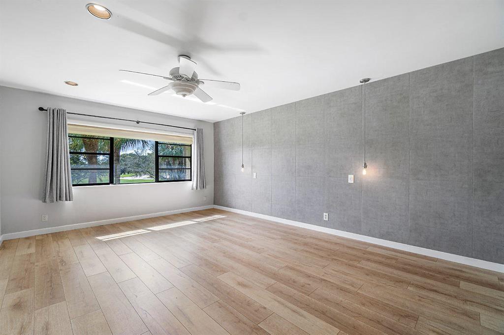 EASTGATE AT HUNTERS RUN CONDO - Residential