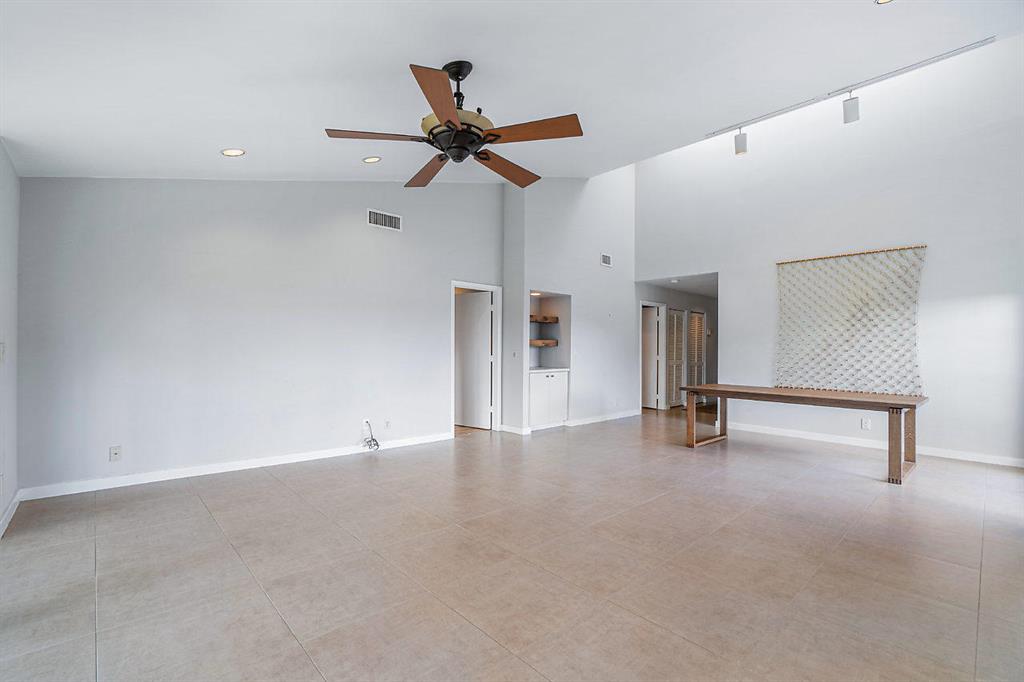 EASTGATE AT HUNTERS RUN CONDO - Residential