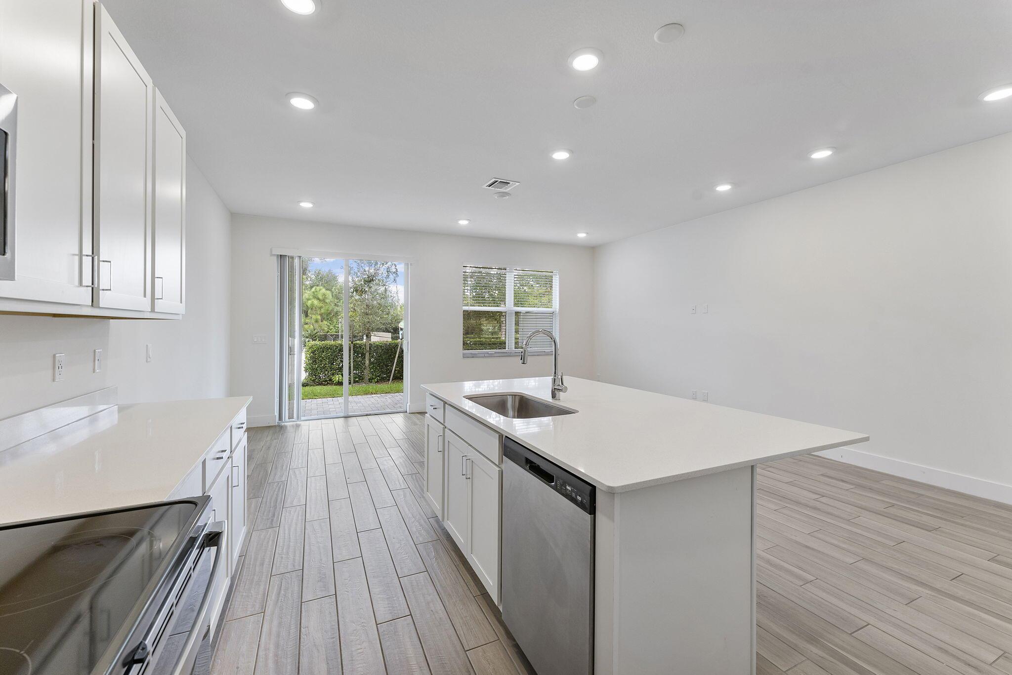 NEW AVONLEA 1ST - Residential