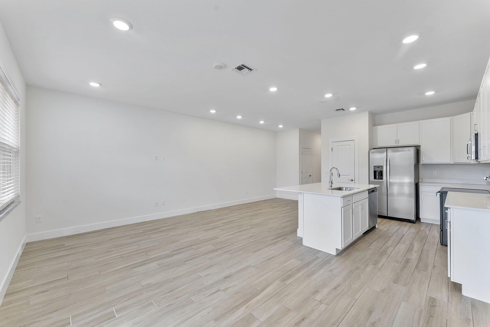 NEW AVONLEA 1ST - Residential