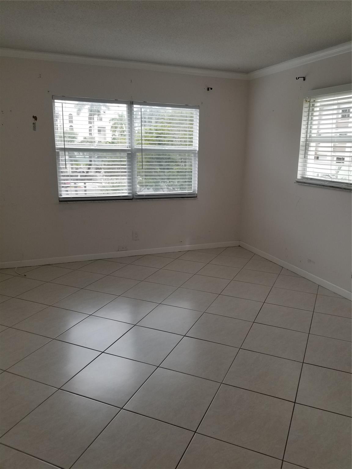 HORIZON HOUSE CONDO - Residential
