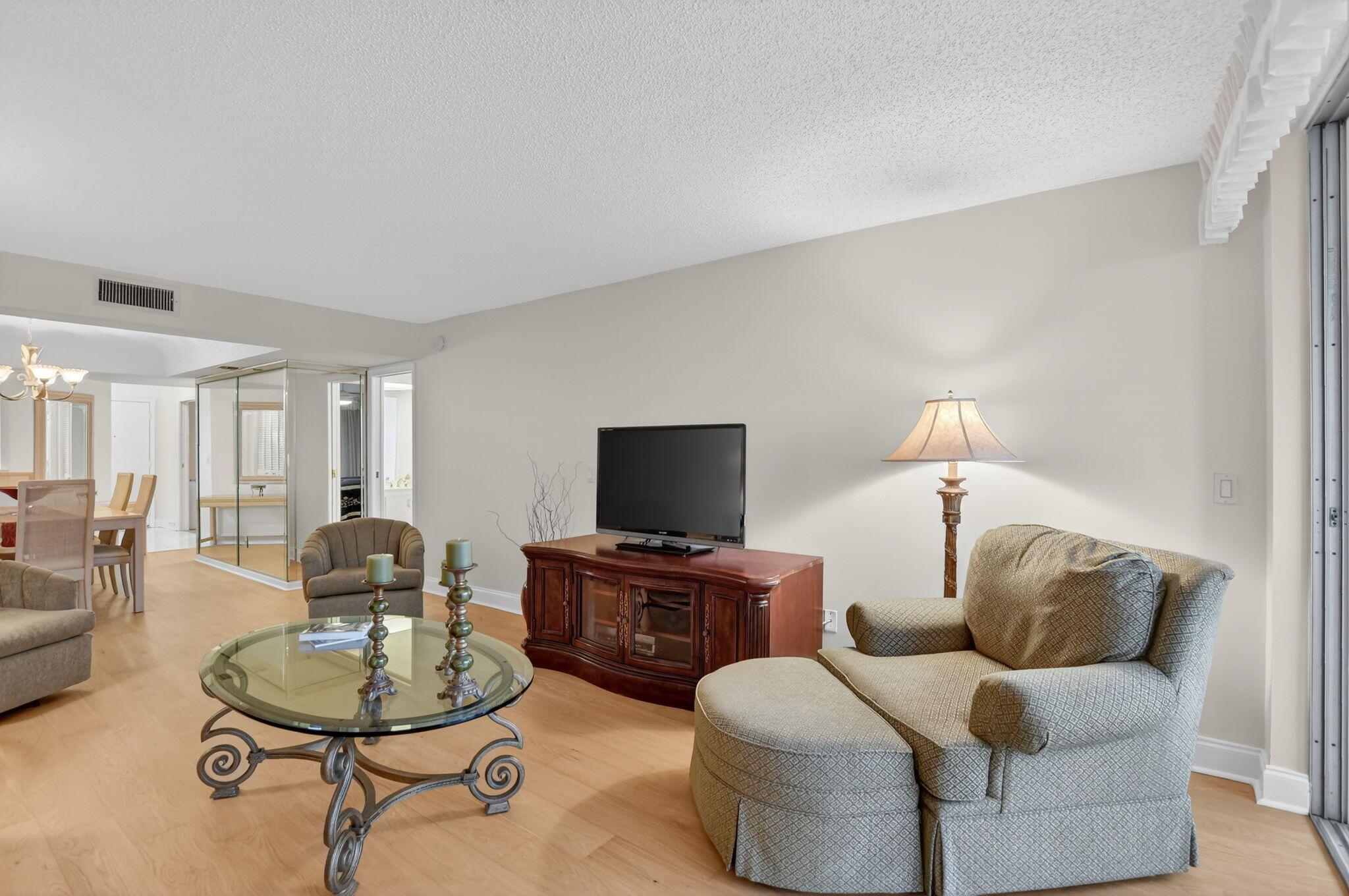 BARWOOD CONDO - Residential