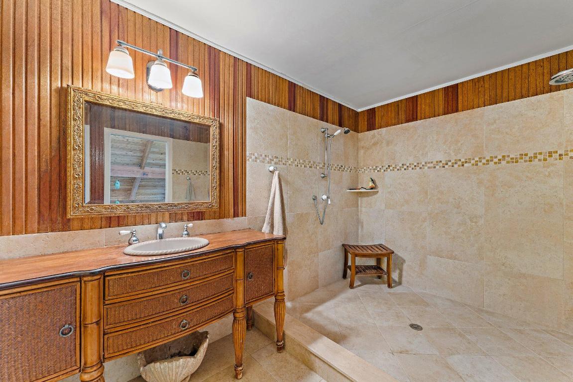 SEA LOFTERS CONDO - Residential Lease