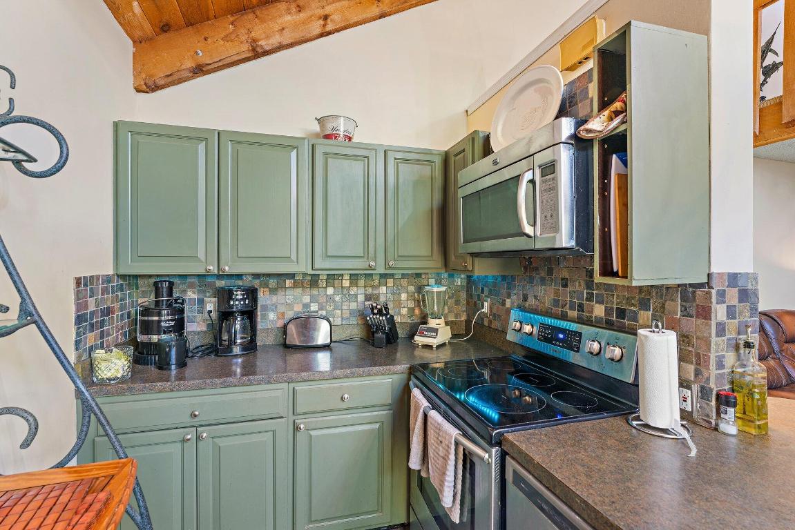 SEA LOFTERS CONDO - Residential Lease