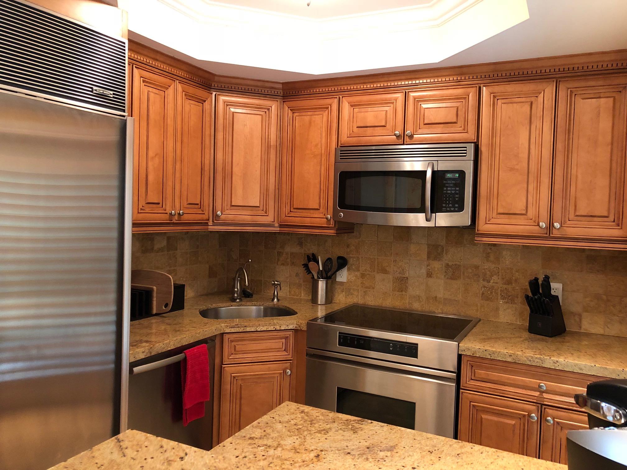 251 OLEANDER CONDO - Residential Lease