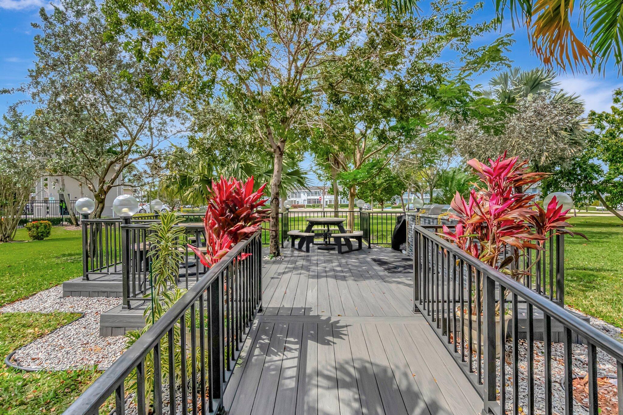 CENTURY VILLAGE EAST RICH - Residential