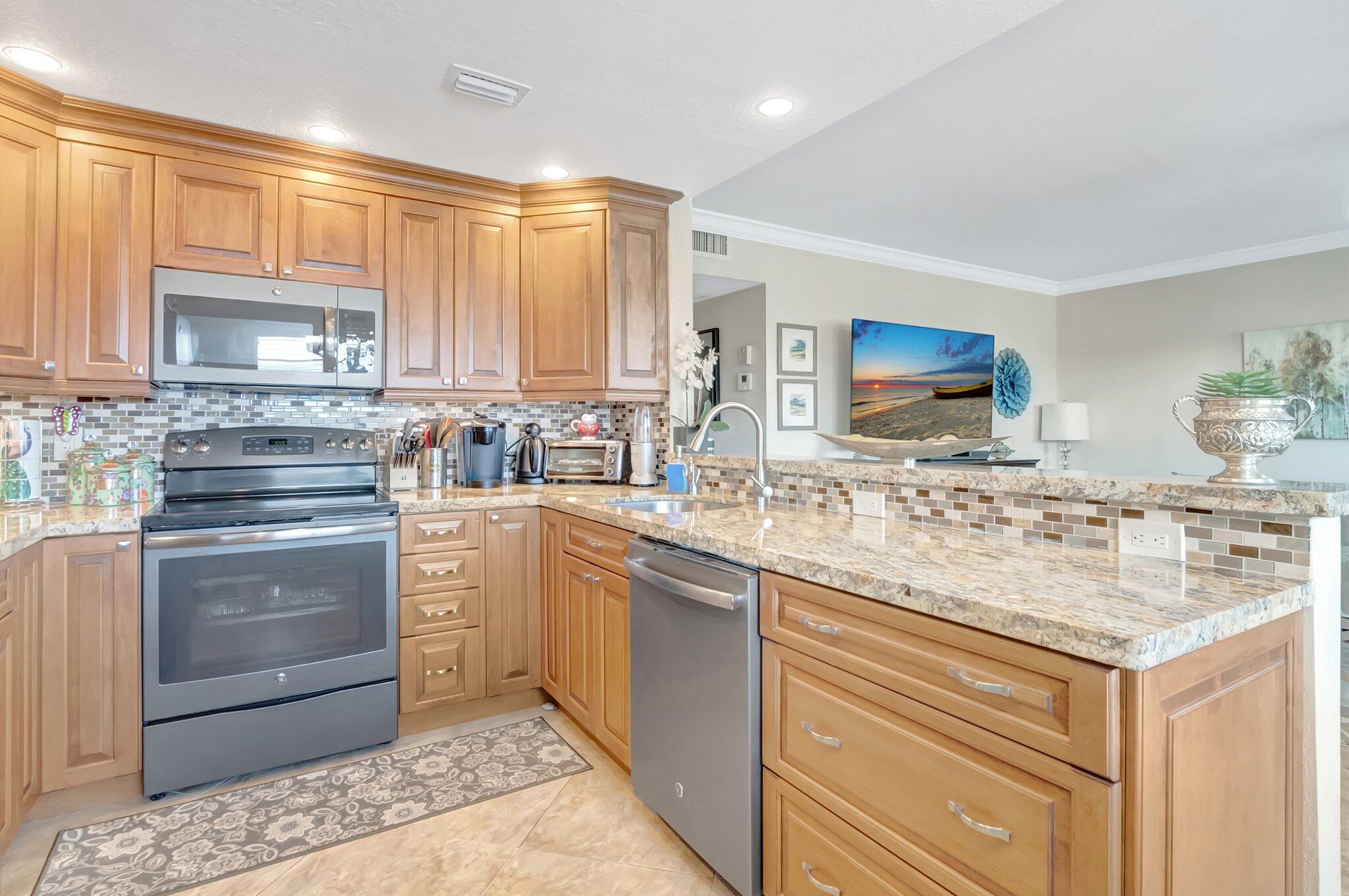 CENTURY VILLAGE EAST RICHMOND F - Residential