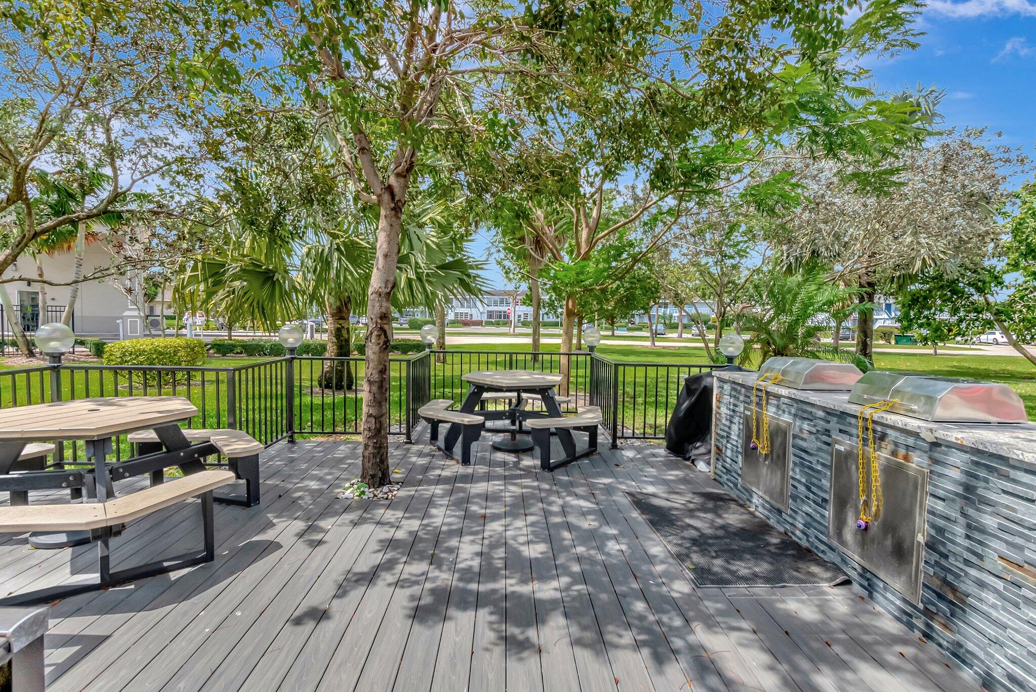 CENTURY VILLAGE EAST RICHMOND F - Residential