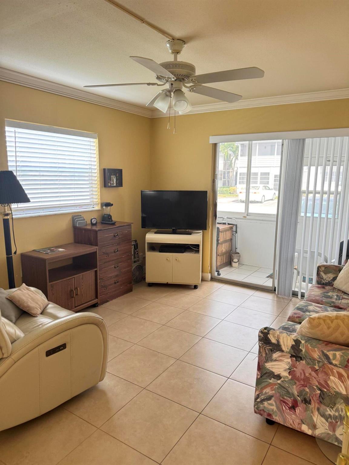 KINGS POINT SAXONY CONDOS - Residential