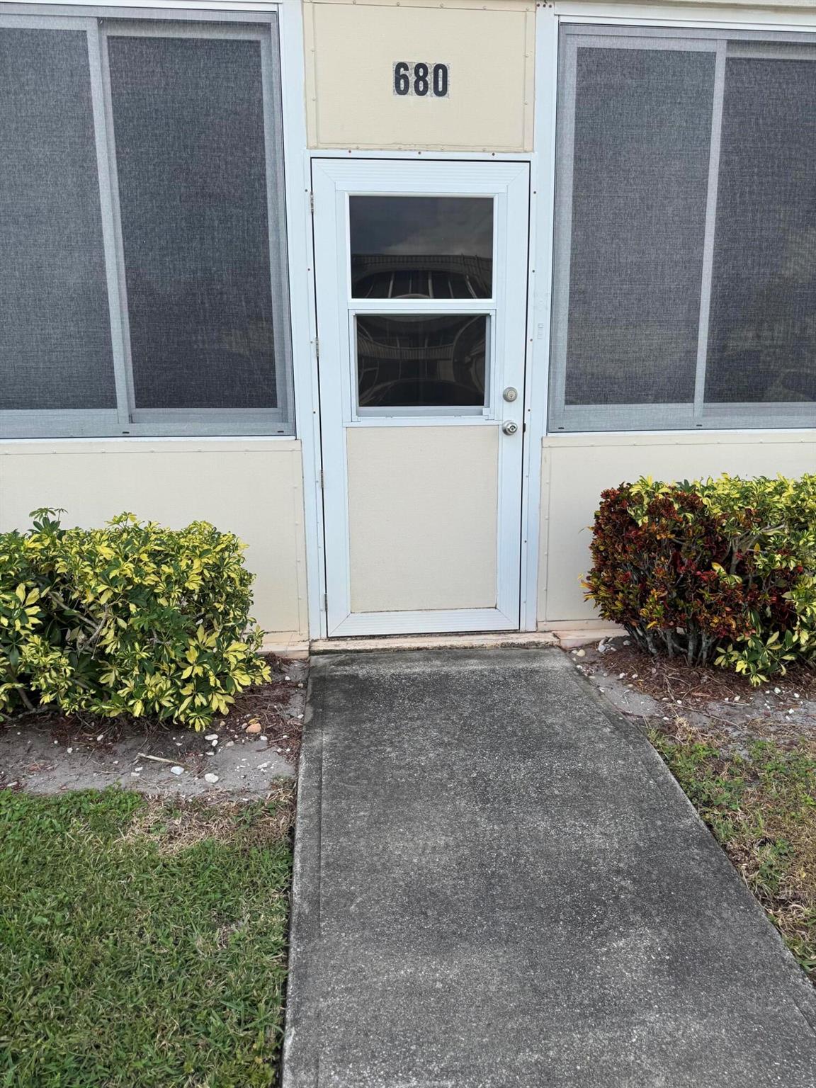 KINGS POINT SAXONY CONDOS - Residential