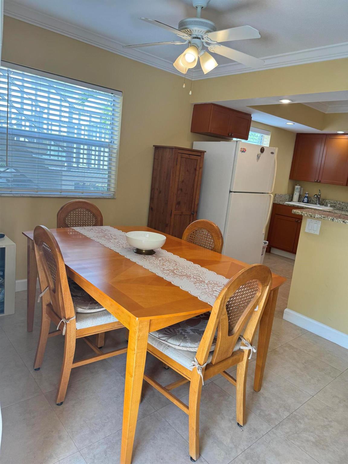 KINGS POINT SAXONY CONDOS - Residential