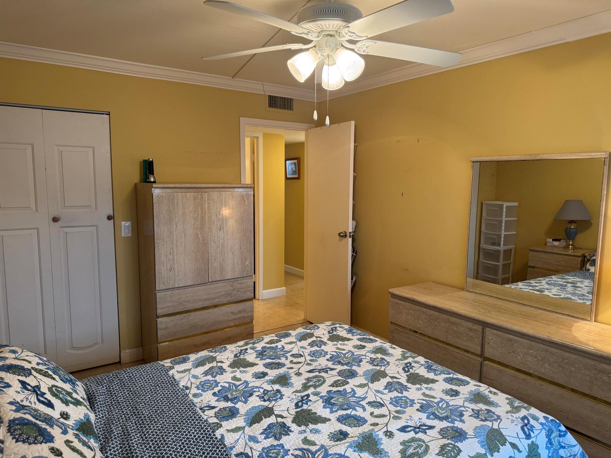 KINGS POINT SAXONY CONDOS - Residential