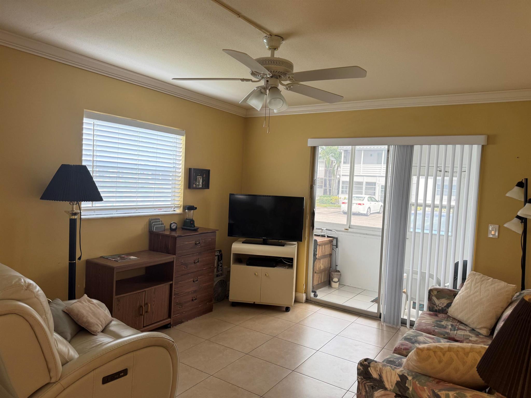 KINGS POINT SAXONY CONDOS - Residential